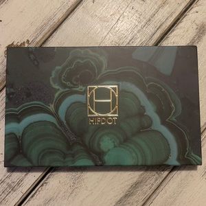 Hipdot cenote pressed eyeshadow palette